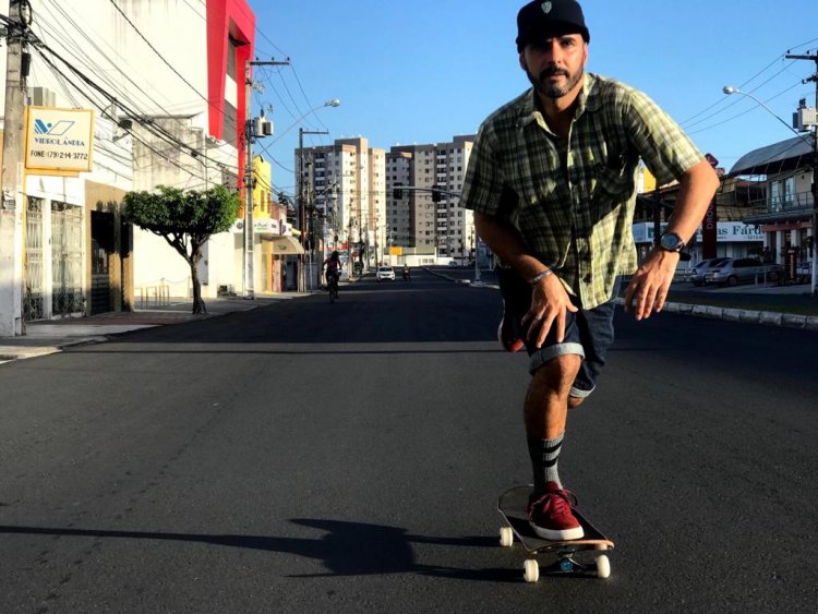 Anderson Fernandes é Capa da Edição N39 da Revista Deccs Magazine - Skateboards